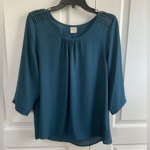 Kaileigh Simsbury Crochet Detail Stitch Fix Blouse Size M